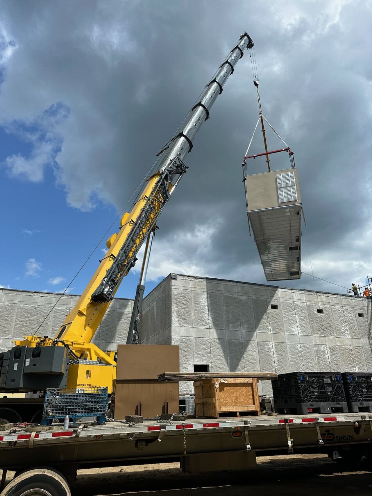 Quick Pick crane precision lift